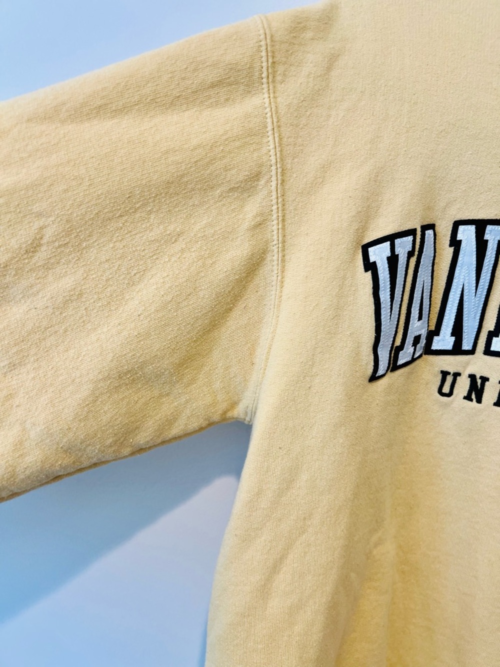 Vintage Champion Vanderbilt U Butter Yellow Crew Pullover Sweatshirt
Size Small - Picture 3 of 6